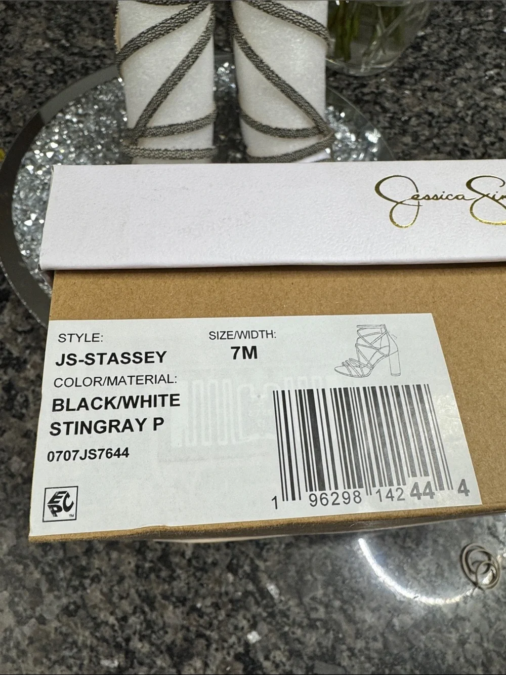 Jessica Simpson Black and Cream Textured Strappy Block Heel Sandal NEW 7 - Picture 15 of 15